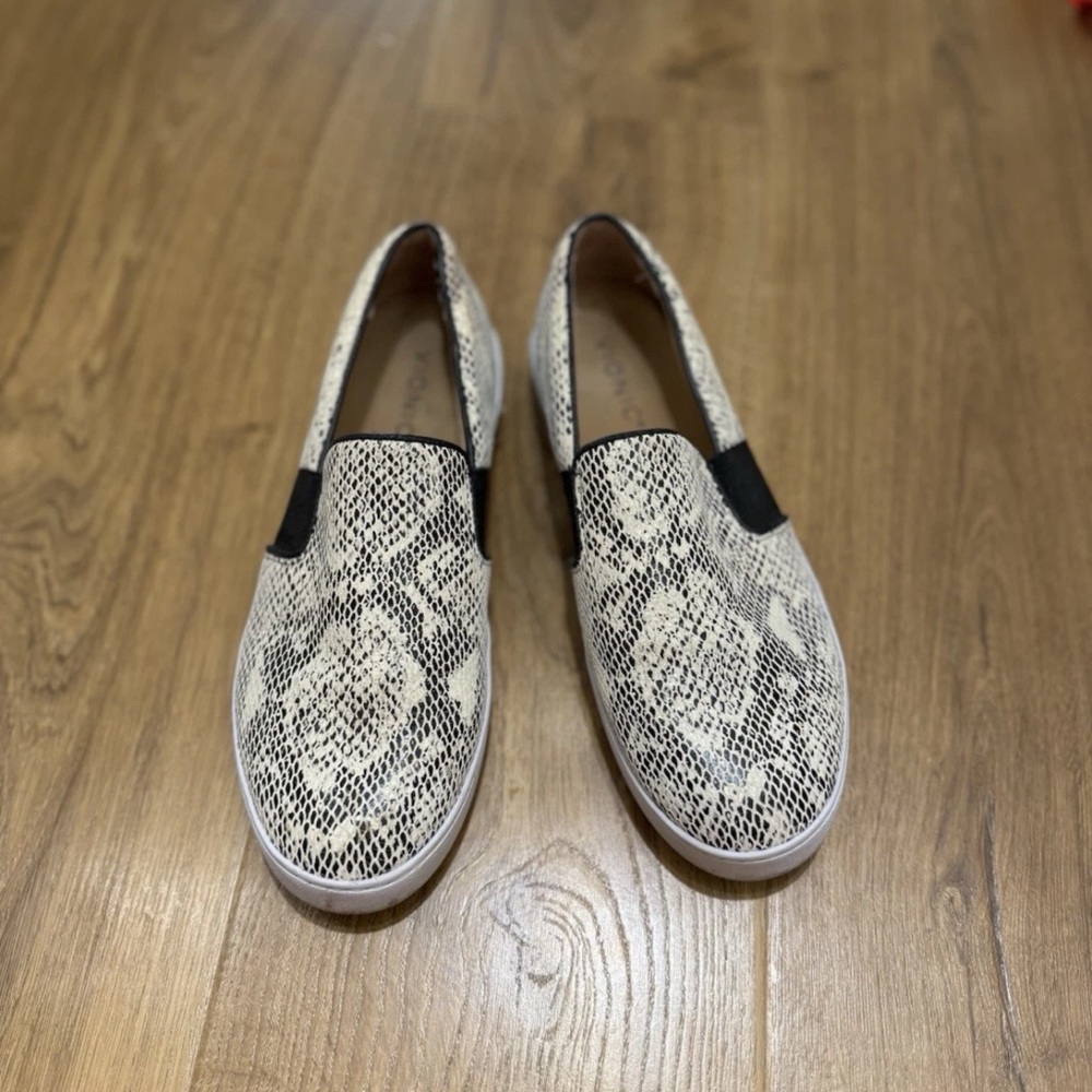 VIONIC DEMETRA SNAKE PRINT LEATHER SNEAKERS SLIP ONS COMFORT SHOES WOMENS SZ 8